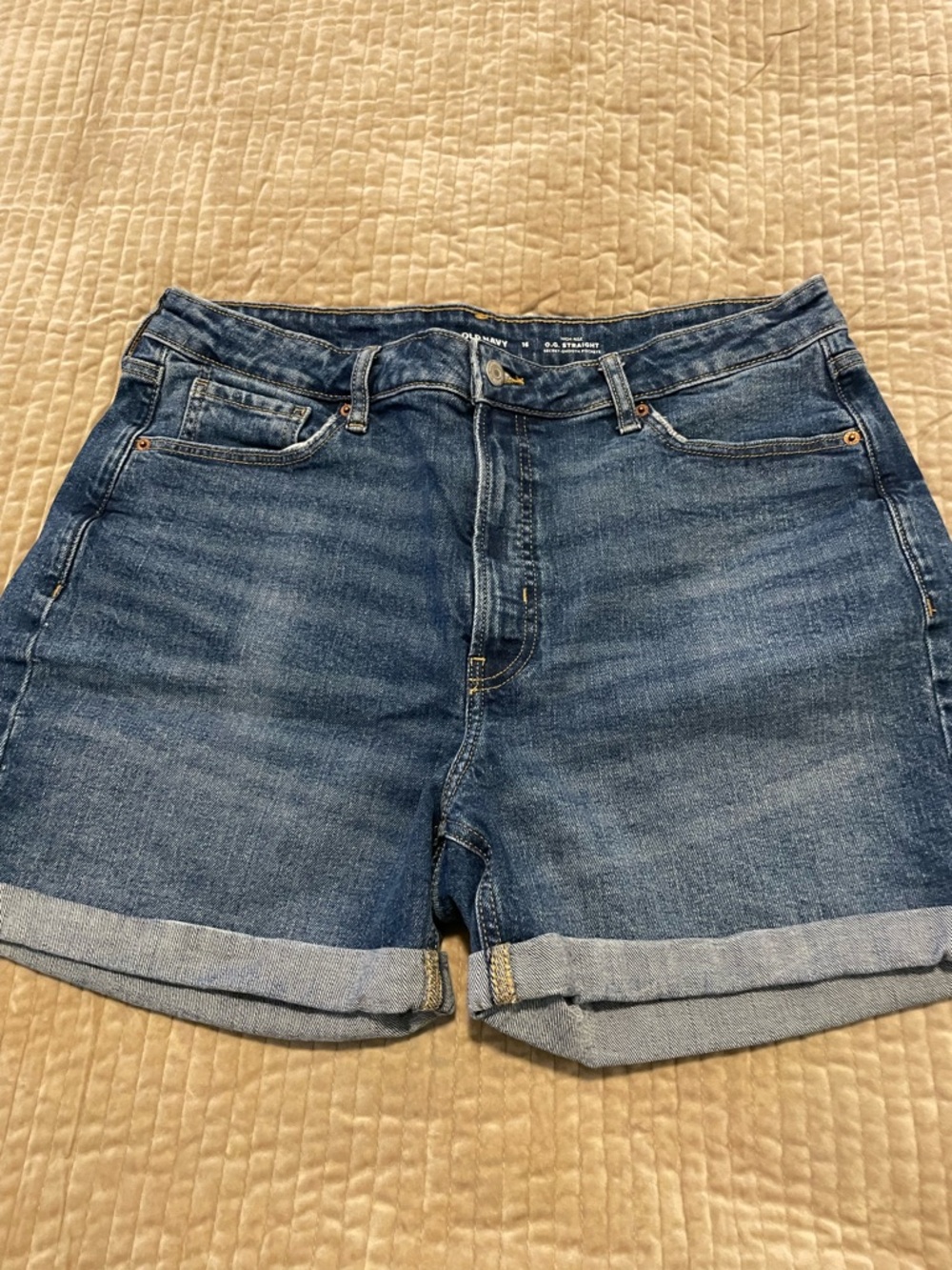 Old Navy Classic Roll-Cuff Denim Shorts - Blue